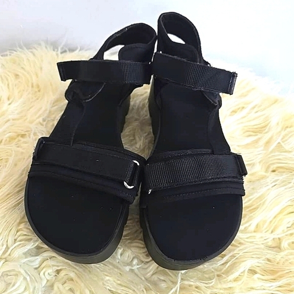 Women's Black Chunky Sole Platform Strap Leather Sandals Size 8.5 🌴 - Picture 6 of 9